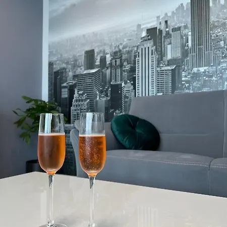 Krasta Home Apartament Parking & With City & River View * Riga